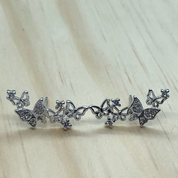 🌟 Silver 925 Butterfly 🦋 Stud Earrings - Picture 2 of 5